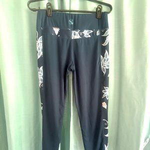 Carve Designs Leggings